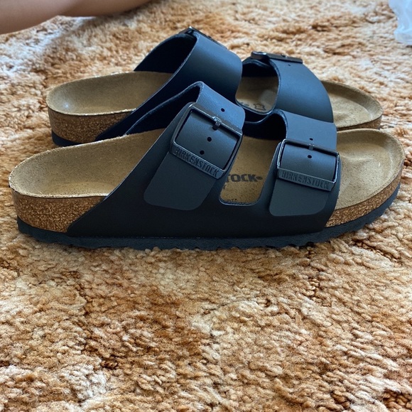 Birkenstocks size 7, new and never worn - Picture 4 of 7